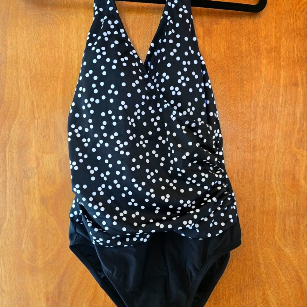 VENUS swimwear Size 6 New